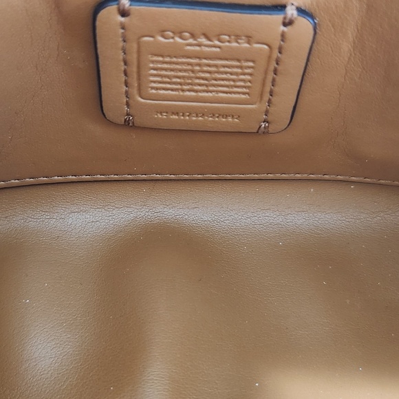 COACH Cosmetic Pouch/Bag - Floral and Cream - Picture 6 of 6